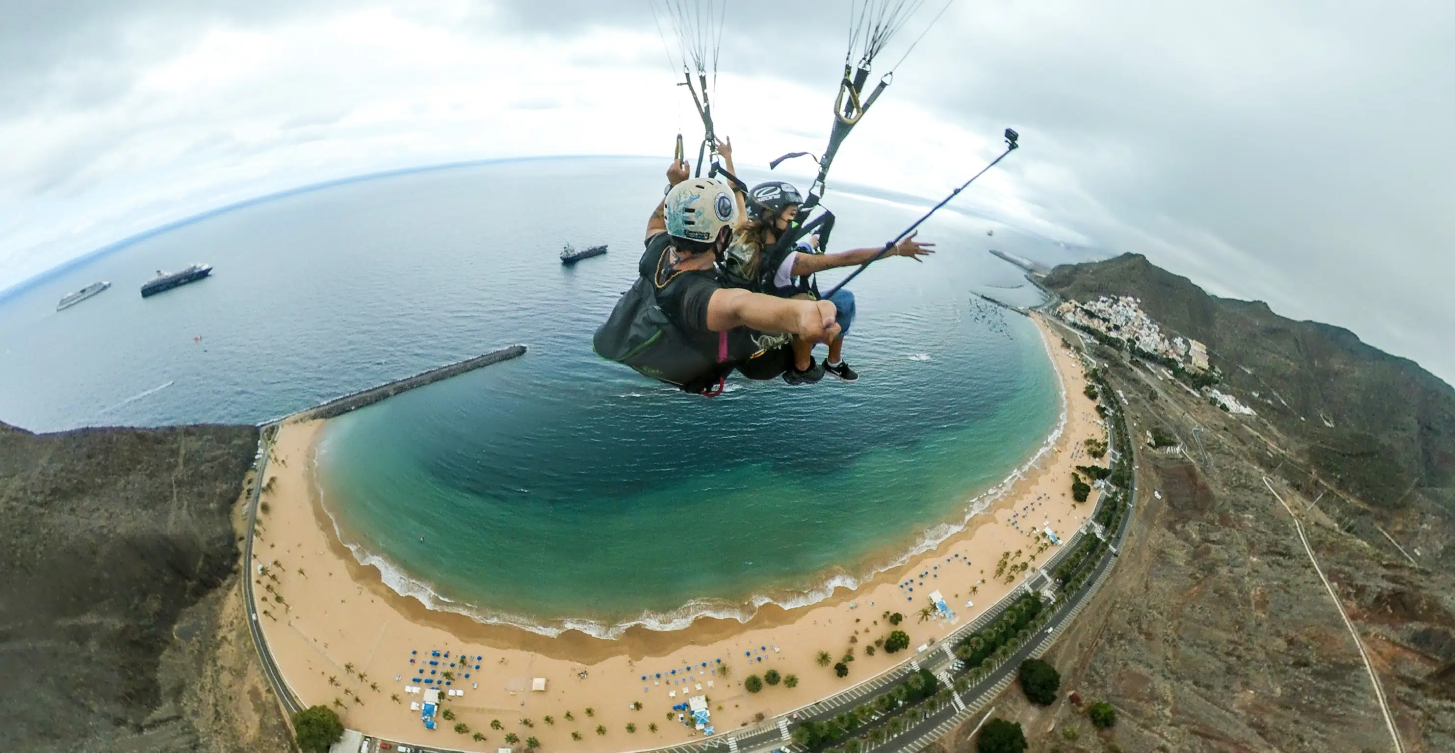 PARAPENTE EN LAS TERESITAS scaled